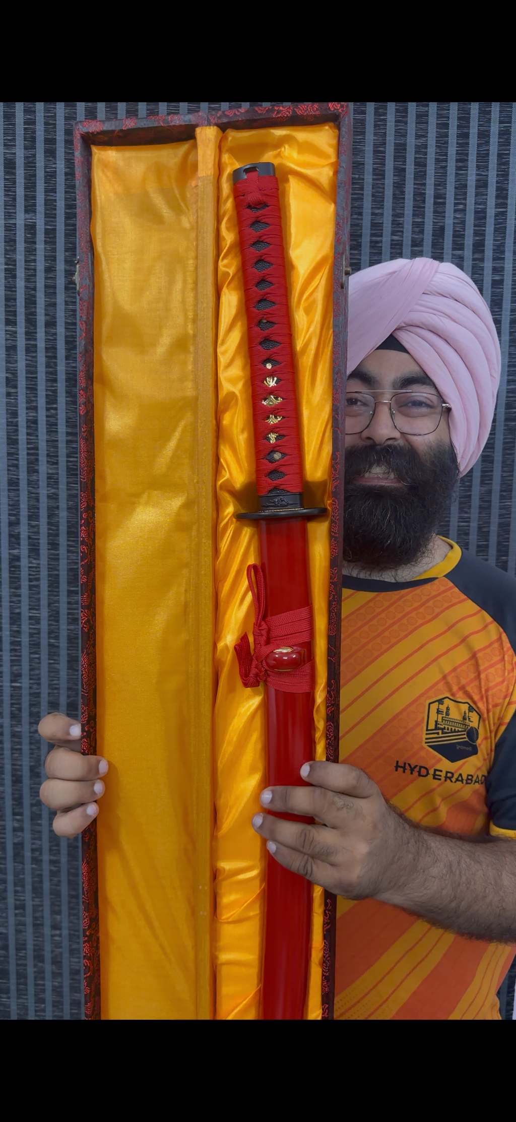 ORIGINAL SAMURAI WITH WOODEN BOX +FREE DELIVERY + certificate of authenticity